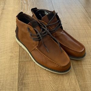 Toms men’s size 10.5, waterproof brown leather boots